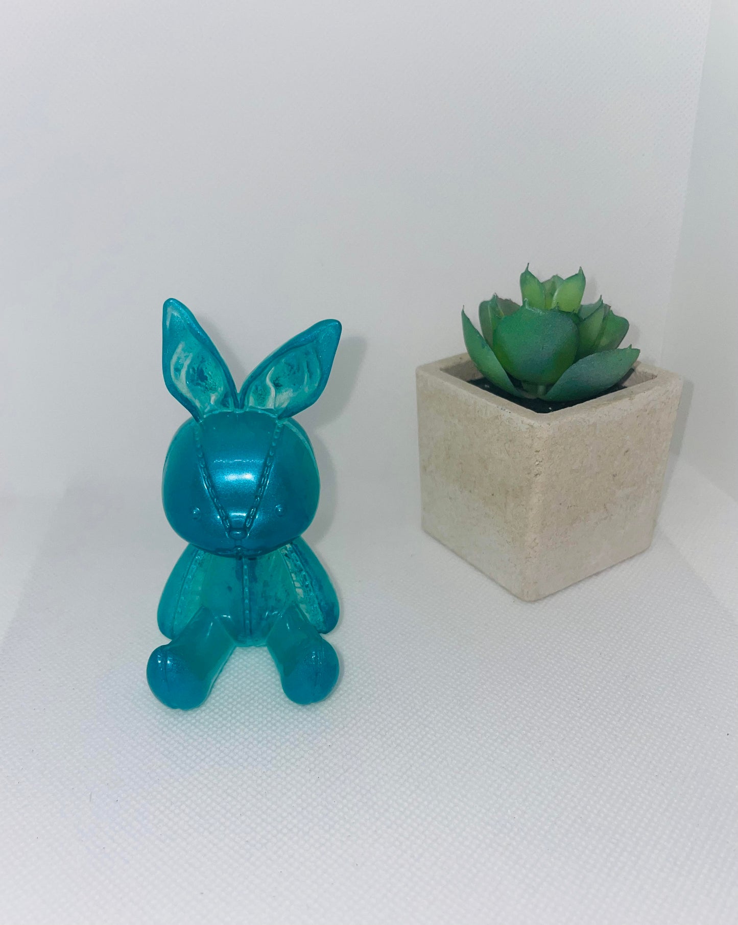 Figurine "Lapin assis"